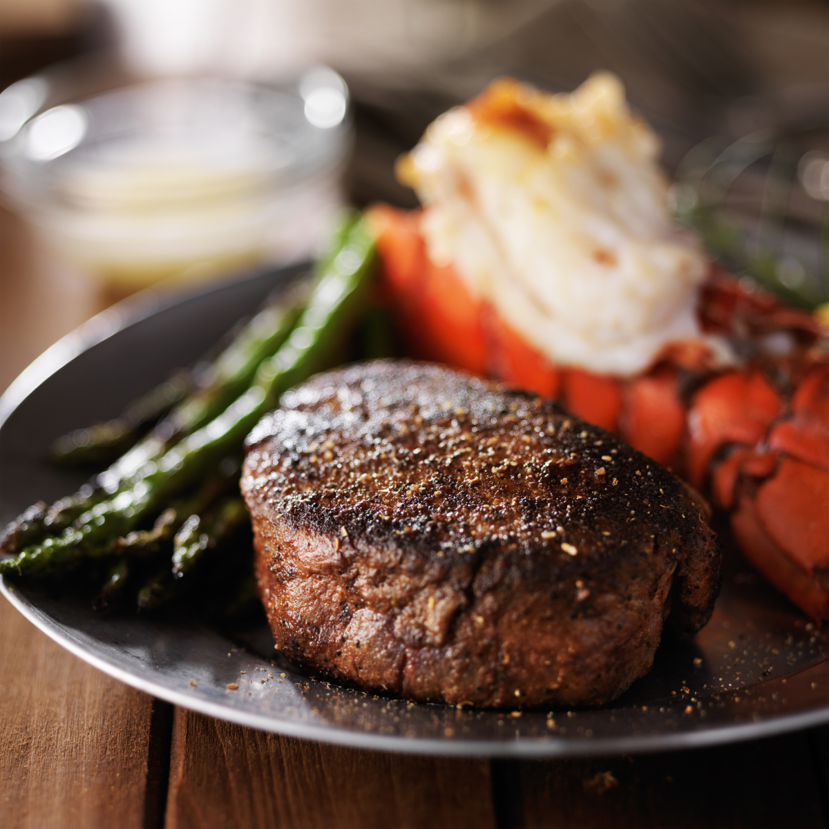 Get FREE Wagyu beef - Buy 15 Lbs Live Maine Lobsters